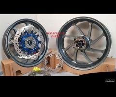 YAMAHA R1 CERCHI FORGIATI SUPERBIKE PVM DISCHI RM2