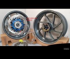 YAMAHA R1 CERCHI FORGIATI SUPERBIKE PVM DISCHI RM2