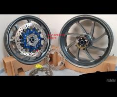 YAMAHA R1 CERCHI FORGIATI SUPERBIKE PVM DISCHI RM2 - 6