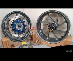 YAMAHA R1 CERCHI FORGIATI SUPERBIKE PVM DISCHI RM2 - 15