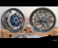 YAMAHA R1 CERCHI FORGIATI SUPERBIKE PVM DISCHI RM2 - 16