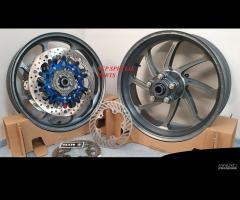 YAMAHA R1 CERCHI FORGIATI SUPERBIKE PVM DISCHI RM2 - 17