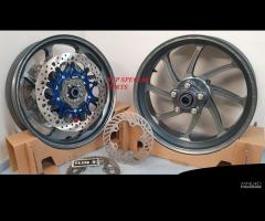 YAMAHA R1 CERCHI FORGIATI SUPERBIKE PVM DISCHI RM2 - 18