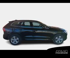 VOLVO XC60 B4 D automatico Momentum Pro