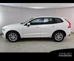 VOLVO XC60 B4 D AWD Geartronic Momentum