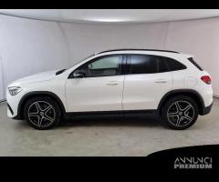 MERCEDES-BENZ GLA 180 d Automatic Premium