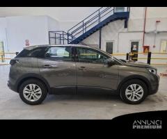 PEUGEOT 3008 BlueHDI 130 EAT8 S/S Business