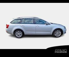 SKODA OCTAVIA WAGON 1.6 TDI EXECUTIVE - 1