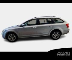 SKODA OCTAVIA WAGON 1.6 TDI EXECUTIVE - 2