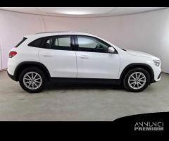 MERCEDES-BENZ GLA 180 d Automatic Business Extra