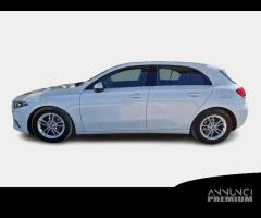 MERCEDES-BENZ A 180 d Automatic Business Extra 5 P - 2