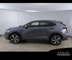 LEXUS NX 300h Hybrid Luxury 4WD - 2