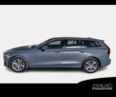 VOLVO V60 B4 D autom. Momentum Business WAGON