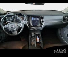 VOLVO V60 B4 D autom. Momentum Business WAGON