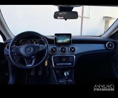 MERCEDES-BENZ CLA 200 d Sport 4 PORTE BERLINA - 6