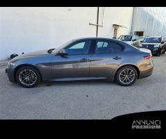 ALFA ROMEO GIULIA 2.2 Turbo AT8 150CV Super 4 PORT