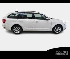 SKODA OCTAVIA WAGON 1.6 TDI CR DSG Executive