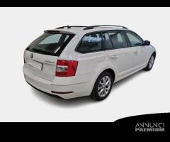 SKODA OCTAVIA WAGON 1.6 TDI CR DSG Executive