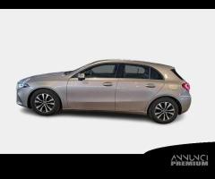 MERCEDES-BENZ A 180 d Automatic Business Extra 5 P