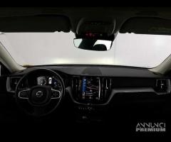 VOLVO XC60 B4 D automatico Momentum Pro