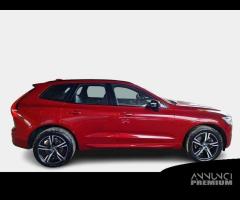 VOLVO XC60 B4 D AWD Geartronic R-Design - 1