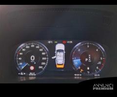 VOLVO XC60 B4 D AWD Geartronic R-Design - 4