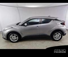 TOYOTA C-HR 1.8H 98CV E-CVT Business