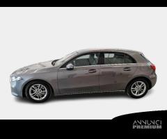 MERCEDES-BENZ A 180 d Automatic Business 5 PORTE