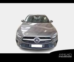 MERCEDES-BENZ A 180 d Automatic Business 5 PORTE