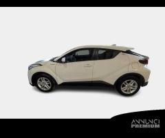 TOYOTA C-HR 1.8H 98CV E-CVT Business