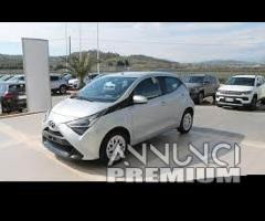 Disponiamo ricambi toyota aygo x yaris cross rav-4