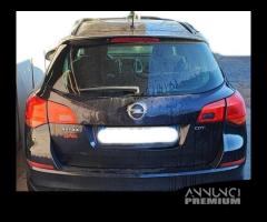 Opel Astra J SW 1.7 CDTI del 2011