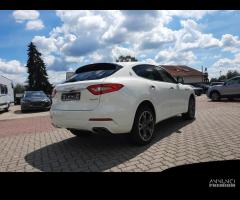 Ricambi usati per Maserati Levante 2020