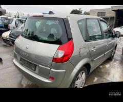 Ricambi per Renault Scenic 1.6.16v benz 2007