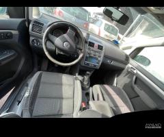 Ricambi usati per Volkswagen Touran 2.0 benz 2009