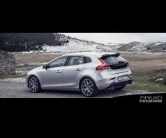 Volvo v40 ricambi disponibili - 1