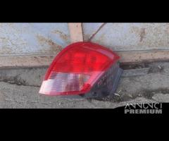 Faro posteriore destro Mitsubishi Colt Z30 - 1