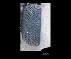 4 cerchi e pneumatici 4 stagioni 245/45 ZR17 Audi