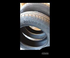 2 pneumatici 205/60 R16