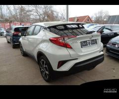 Ricambi usati per Toyota CHR 2021