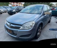 Ricambi usati per Opel Astra 1.7 CDTI 2007 Z17DTH