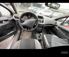 Ricambi usati per Peugeot 207 1.4 benz del 2010