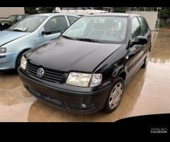 Ricambi usati per Volkswagen Polo 1.0 benz del 01 - 1