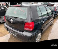 Ricambi usati per Volkswagen Polo 1.0 benz del 01 - 2