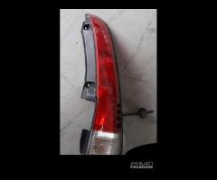 Faro posteriore destro Daihatsu Terios