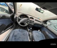 Ricambi usati per Peugeot 206 1.4 benz del 2002