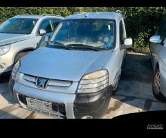 Ricambi usati per Peugeot Ranch 1.6B 16v '08 9HX