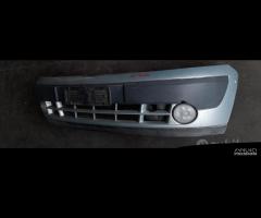 Paraurti anteriore Renault Kangoo 2009