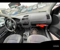 Ricambi usati per Volkswagen Polo 1.4TDI del 2005 - 3