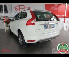 VOLVO XC60 D4 AWD Momentum